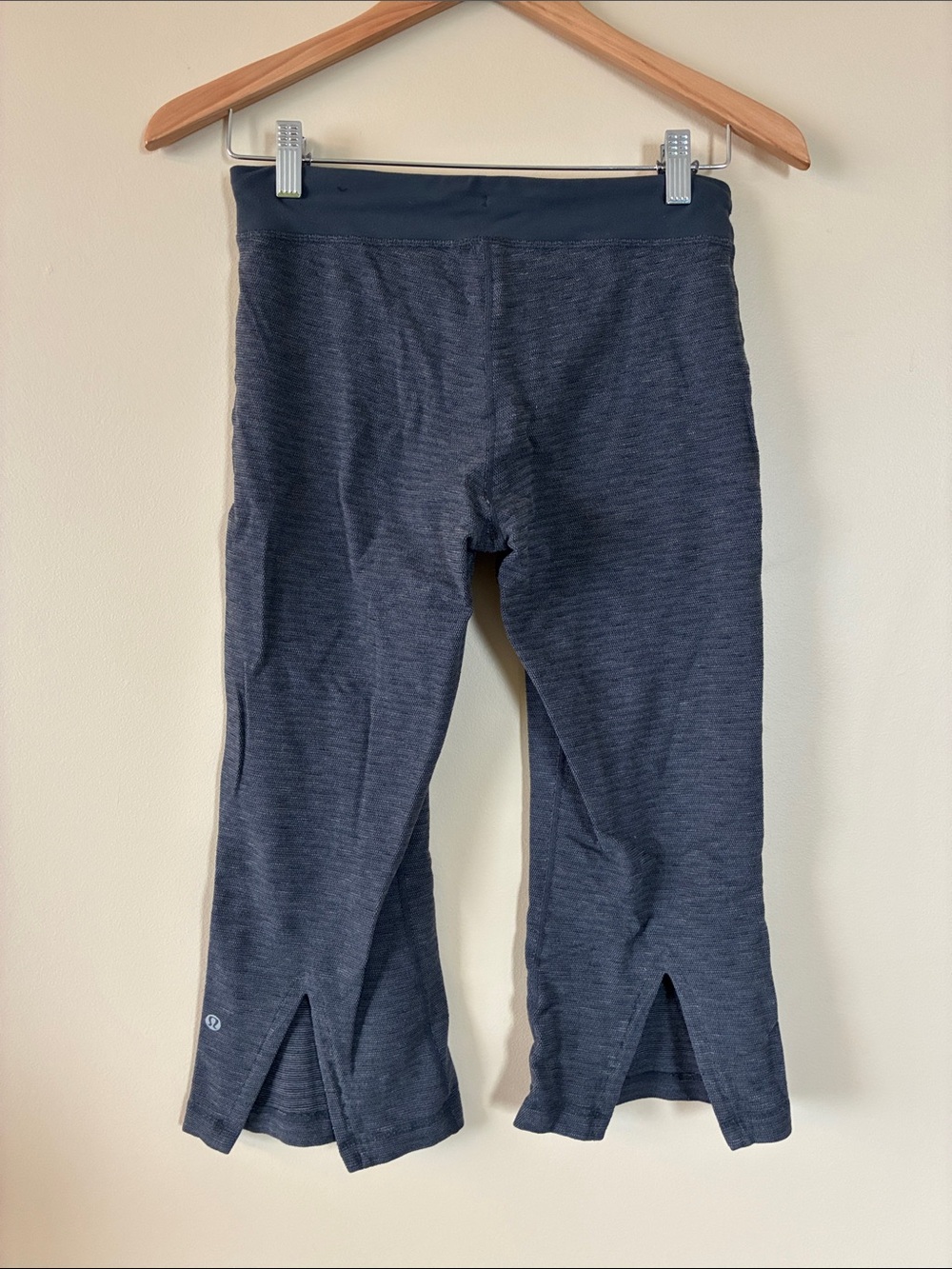 Lululemon capris - Picture 2 of 5